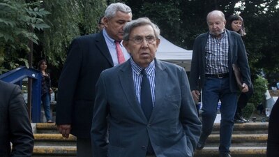 El político aseguró que este gobierno está dando "la misma medicina" que administraciones anteriores.