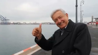 López Obrador dijo desde el puerto de Veracruz que estaba esperando oro que proviene de Moscú