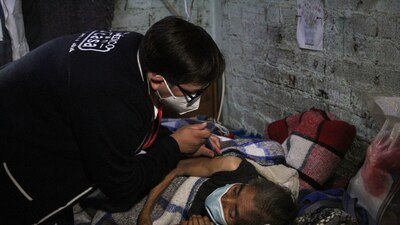 Desde el 14 de febrero se inició la vacunación para adultos mayores