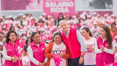 El gobernador ha hecho eventos públicos para entregar el apoyo que prometió en campaña