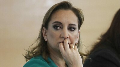 El menor y la secretaria General del partido fueron llevados al hospital