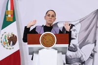 Sheinbaum destaca recorte a privilegios tras aprobación parcial del ‘Plan B’