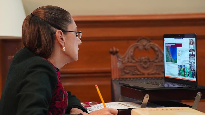 Sheinbaum se reúne con gobernadores de 6 estados para atender emergencia por lluvias