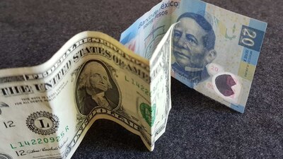 La sesión de este martes ha tenido caras opuestas para la moneda mexicana