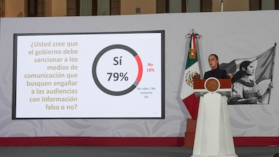 CIUDAD DE MÉXICO, 14AGOSTO2026.- Claudia Sheinbaum presidenta de México durante, la Conferencia del Pueblo en donde se informó sobre los por menores del programa de reparación de migrantes, desde Palacio Nacional.