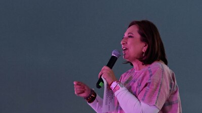 La aspirante presidencial criticó las polémicas con los hijos de AMLO