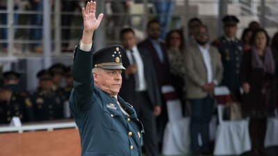 El general regresó a México en calidad de ciudadano tras ser detenido en Los Ángeles