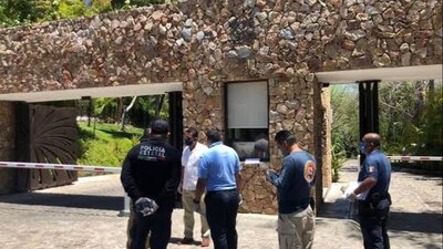 Las aautoridades acudieron al complejo  Los Veneros, en Punta de Mita, para conocer los detalles de los hechos