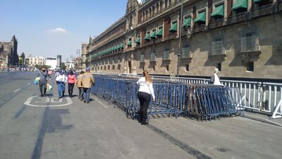 Desde el 4 de enero, integrantes de la colectiva se mantienen afuera de Palacio Nacional