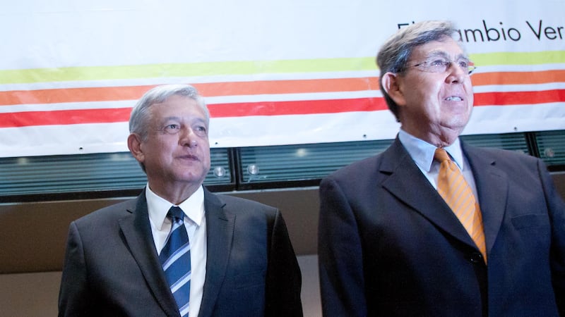 AMLO reaparece para externar sus condolencias por la muerte de Cuauhtémoc Cárdenas