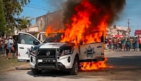 Tensión en Hidalgo: manifestantes incendian patrulla durante protesta por proyecto carretero