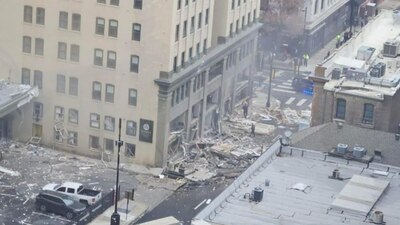 El hotel Sandman Signature se encuentra en una zona concurrida del centro de la ciudad.