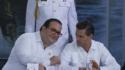 El entonces gobernador de Veracruz y el presidente en 2015