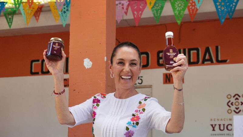 Presenta Sheinbaum la Miel del Bienestar... ¿Dónde la venderán?