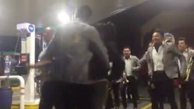 Un video que circula en redes sociales muestra el 'pachangón' que ocurrió en una gasolinera