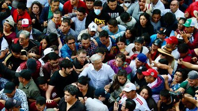 Tras caminar por más de 5 horas, el mandatario lo logró