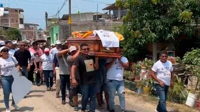 El candidato fue sepultado esta tarde
