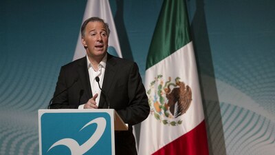 José Antonio Meade se comprometió con el Partido Nueva Alianza a impulsar el sistema educativo