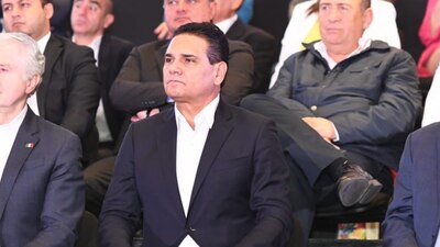 El exgobernador es el primer perredista en buscar encabezar a organizaciones civiles y Va Por México