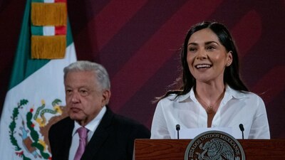 Desmintió que se fuera a comprar otro avión presidencial