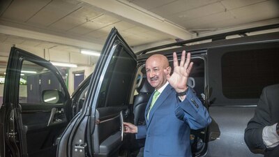 El político mexicano dio una conferencia de prensa sobre su nuevo libro