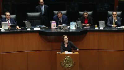 Lilly Téllez y Alejandro Armenta protagonizaron la pelea del Congreso