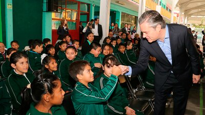 En esta ocasión un niño de primaria le dijo: "no a la Reforma Educativa"