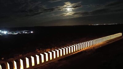 Consta de 65 estelas de luz por los trabajadores atrapados en mina de Pasta de Conchos