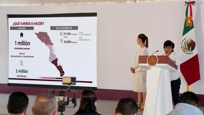 La funcionaria mexicana mostró el modelo de viviendas que se construirán en BCS