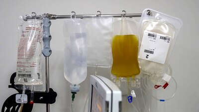 El plasma de convalecencia puede desempeñar un papel como terapia complementaria para algunos pacientes