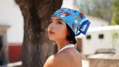 La joven interpretó el Himno Nacional mexicano con entonaciones mucho más bajas