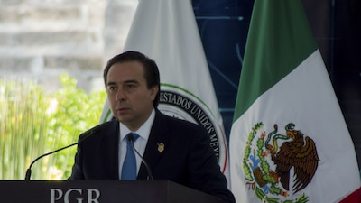 Se le relaciona con el caso de la desaparición de los 43 normalistas de Ayotzinapa