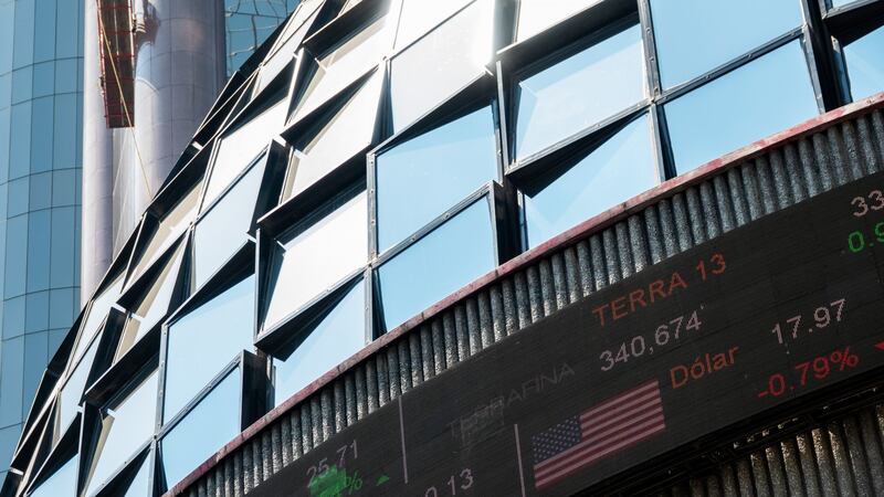 Bolsa Mexicana de Valores sufre fuertes pérdidas tras imposición de aranceles de Trump