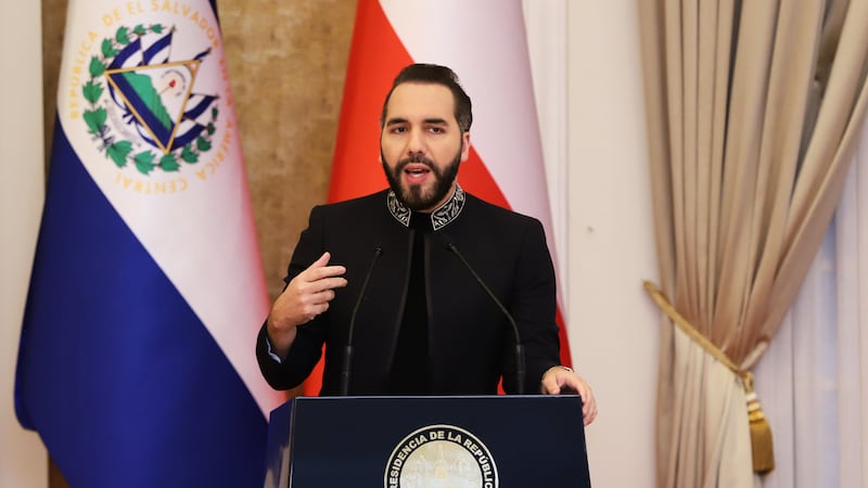 Bukele aprueba reforma para aplicar cadena perpetua a niños de hasta 12 años