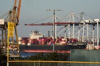 Unión Europea aplaza 90 días sus represalias arancelarias contra EU