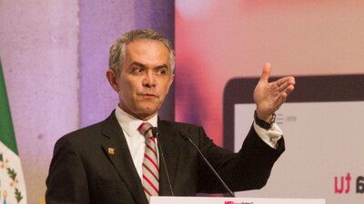 Entre los políticos identificados con el PRD, Mancera es el mejor visto para encabezar un Frente Amplio Democrático