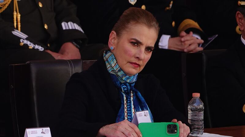 La doble traición de Beatriz