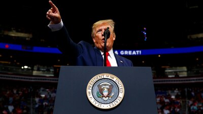 El nuevo lema de campaña de Trump es: Keep America great