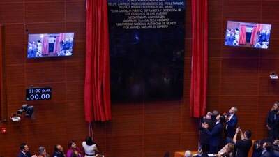 Exrectores y senadores reconocieron la labor de la Universidad de México