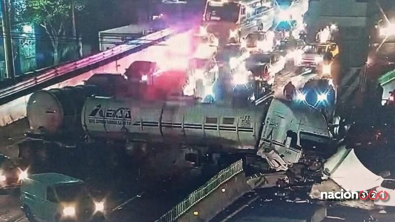 Carambola en la México-Pachuca deja 3 personas lesionadas