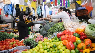 La mayoría de los mexicanos consideran que lo que ganan no es suficiente