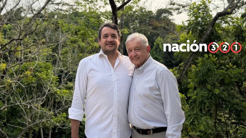 “Soy hijo de quienes aman y lucharon por el pueblo”: ‘Andy López’ presume foto con AMLO