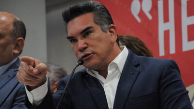 El líder priista se ha visto envuelto en más polémicas