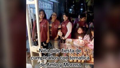 Los invitados y la festejada sonrieron con la singular celebración