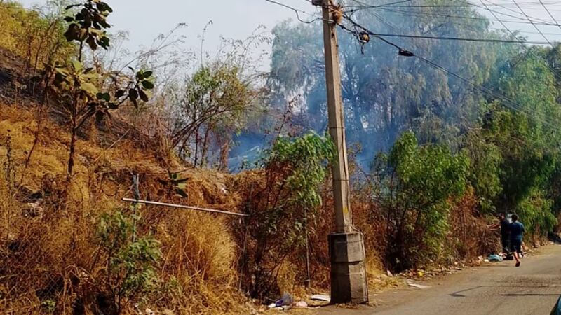 Hallan cuerpo sin vida de un hombre durante incendio en Iztapalapa