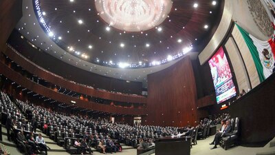 Los profesionistas de leyes son los que más ocupan una curul en San Lázaro