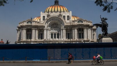 Para este miércoles 6 de marzo, ya amanecieron vallados sitios como el Palacio de Bellas Artes