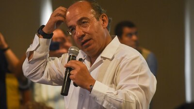 El expresidente Felipe Calderón mostró su indignación ante la posibilidad de que México Libre no sea partido