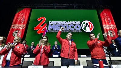 Tras lanzar acusaciones dijo que "no vamos a tapar a nadie, vamos a exigir cuentas, transparencia"