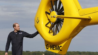 El príncipe Guillermo dejó su puesto de piloto en una ambulancia aérea